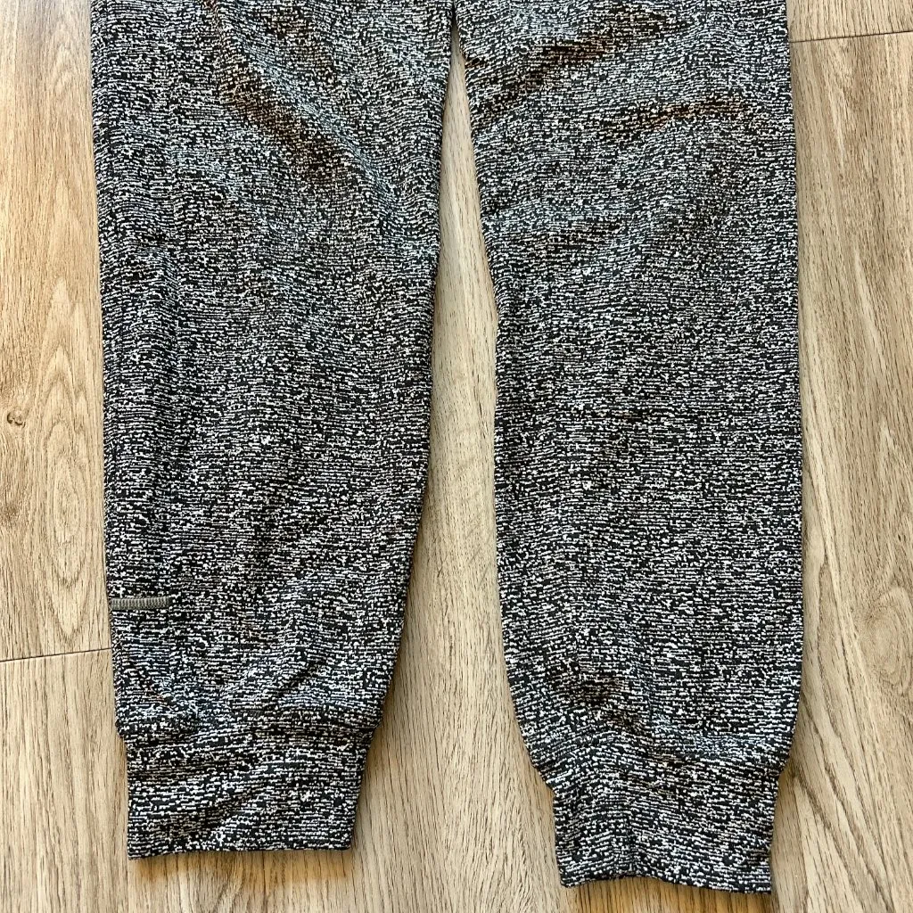 Lululemon Ready To Rulu Pant 29" in Reconnect Jacquard Luon White Black Size 4 - Image 7