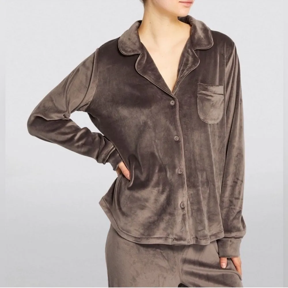 SKIMS Velour Buttoned Stretch Pajama Top Shirt Brown Size undefined - Image 2
