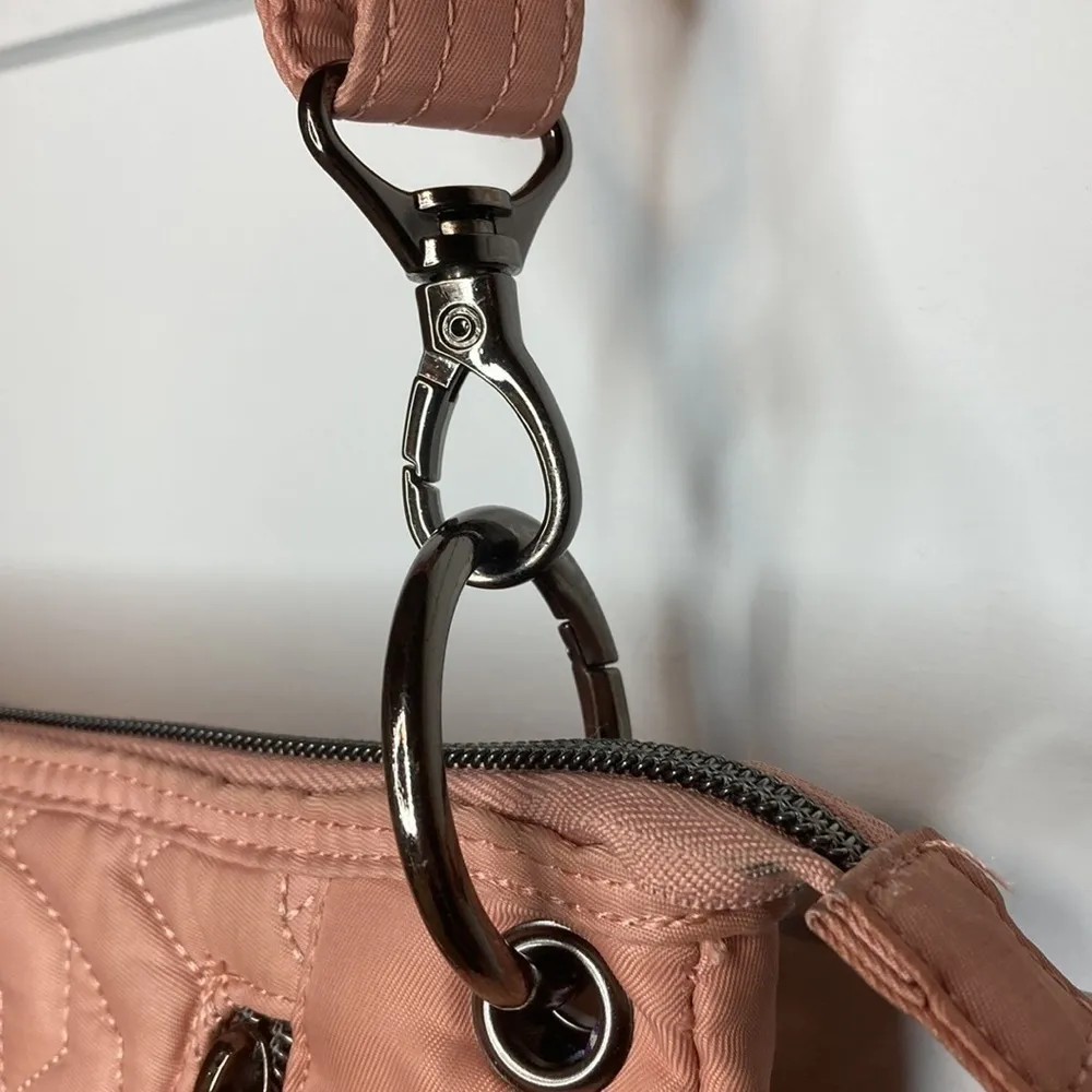 Lug Swivel RFID Quilted Shoulder Bag Pink - Image 5