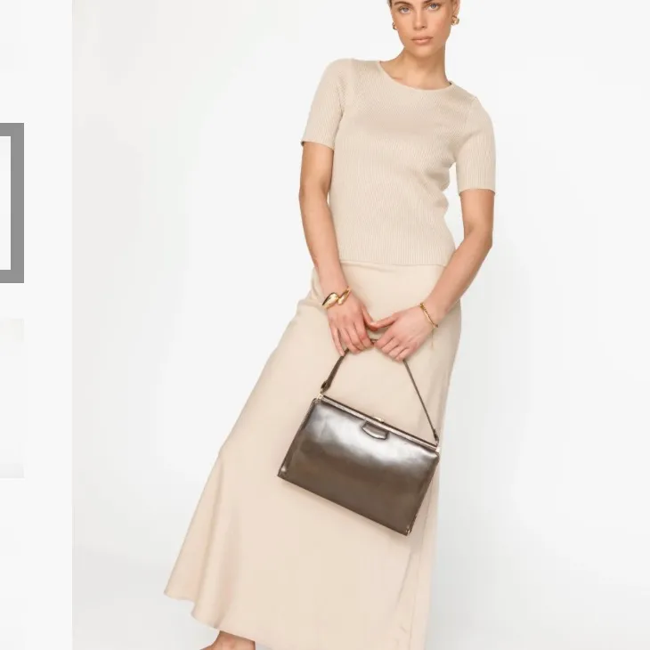 Charcoal clothing top - Image 3