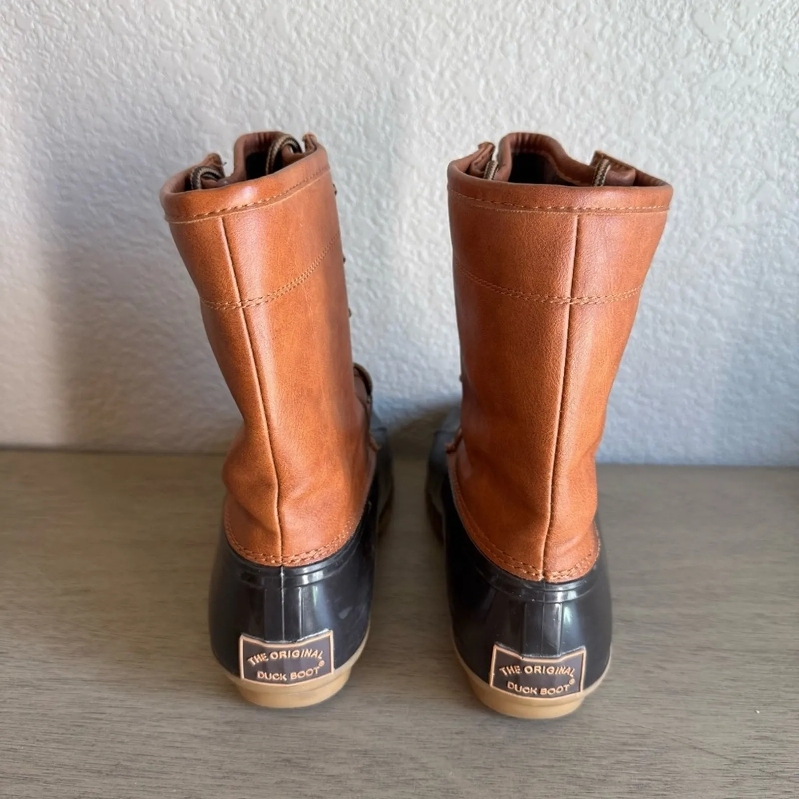 Duck Boots Tan Brown Waterproof Lace Up Round Toe Comfortable Lightweight Size 7 - Image 4