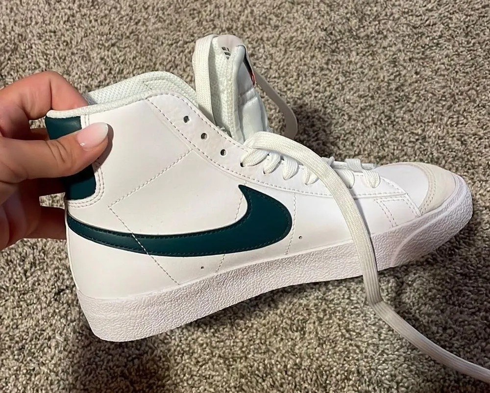 Nike Blazers - Image 2