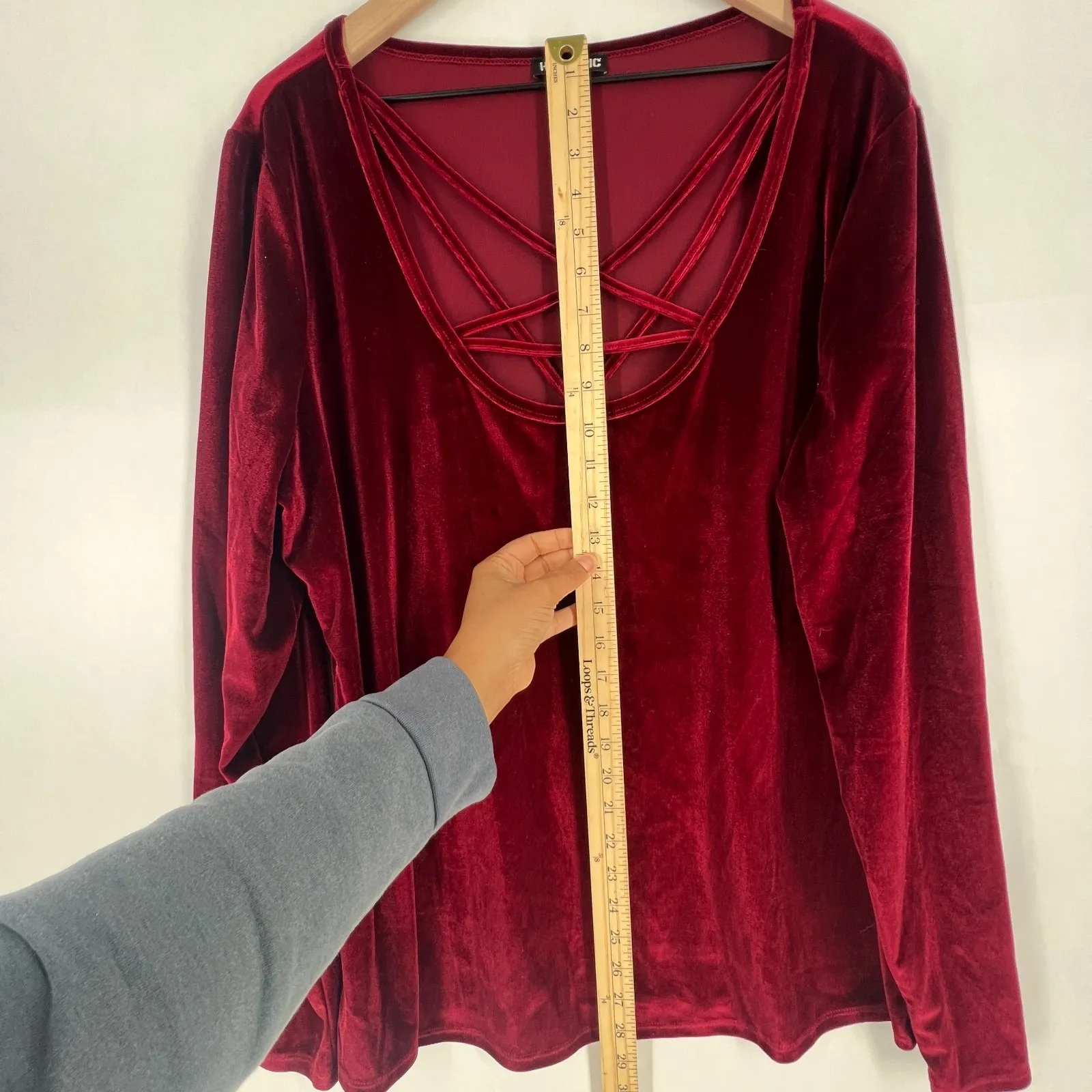 Hot Topic Womens Top 3X Burgundy Stretch Velvet Pentagram Strappy Emo Goth Witch - Image 7