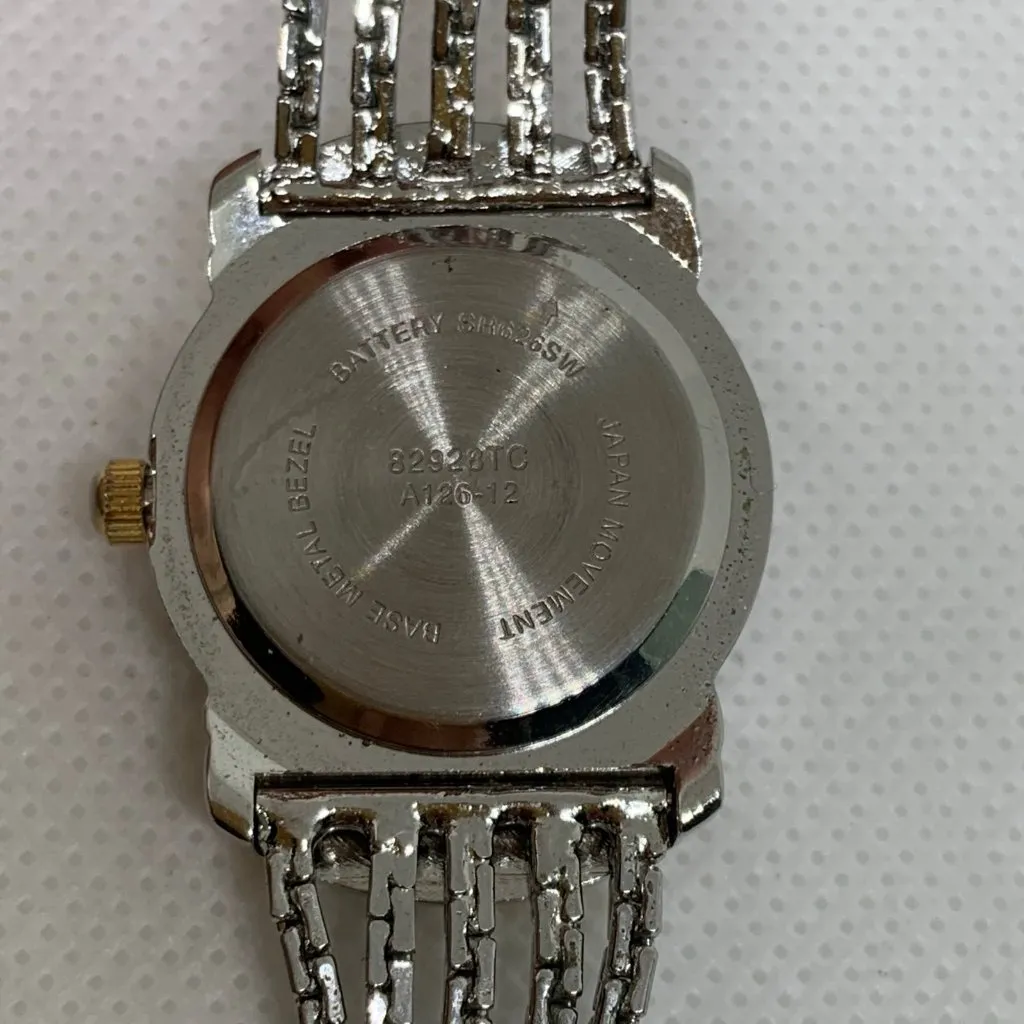 Women wrist watch gold silver tone 25mm mop dial quartz up to 7.5” running - Image 5