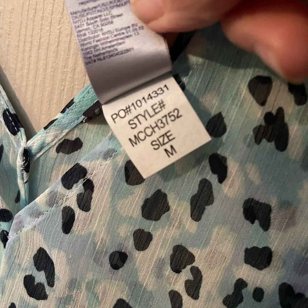 NYDJ Los Angeles sheer oversized flowy blouse. NWOT - Image 10