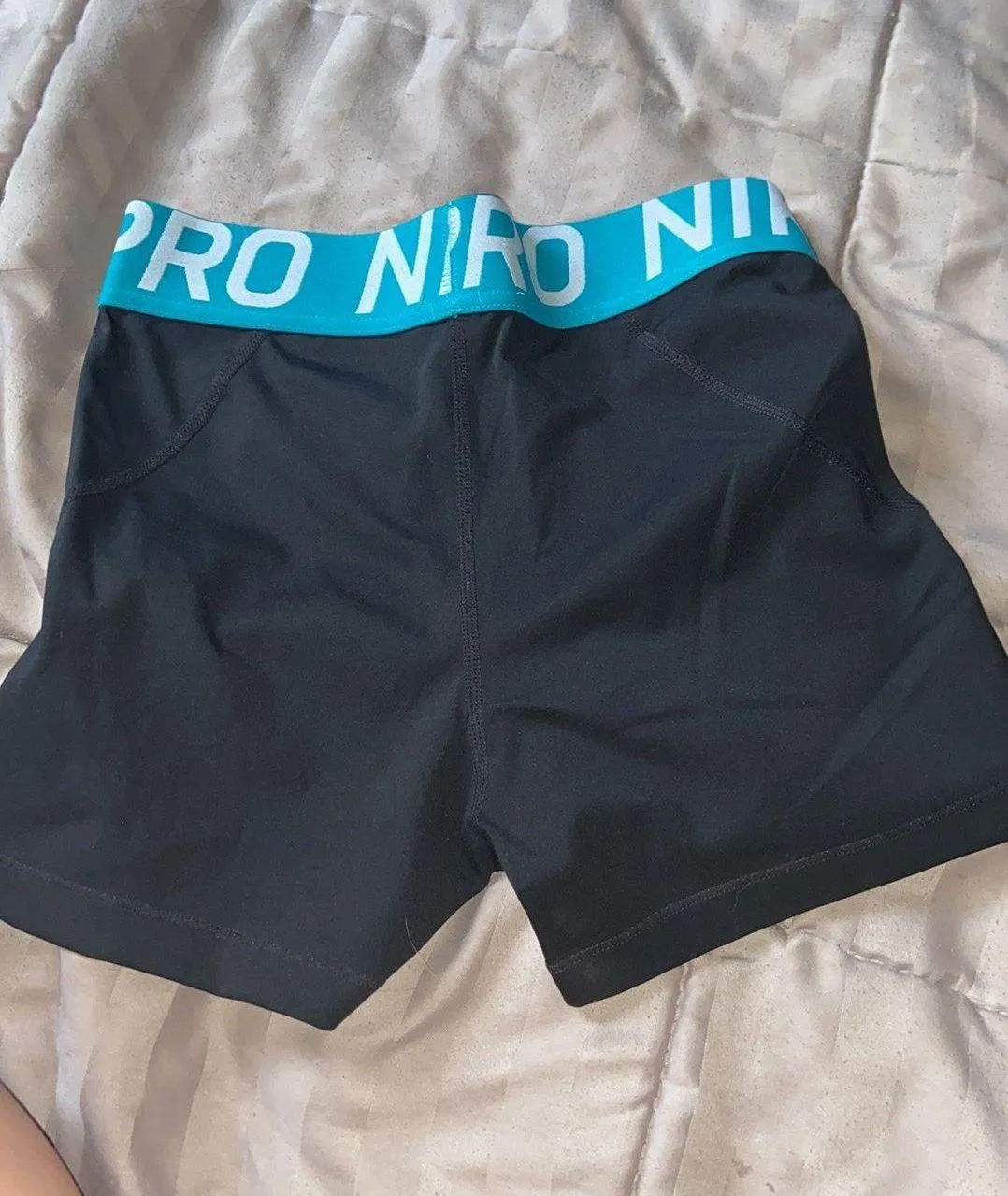 Nike pros - Image 2
