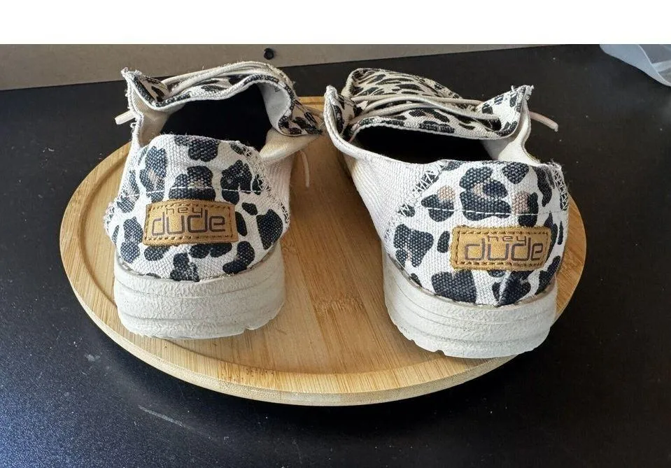 Hey Dude Wendy Woven Cheetah & Tan Slip On Shoes - Women's Size 6  EUC - Image 7