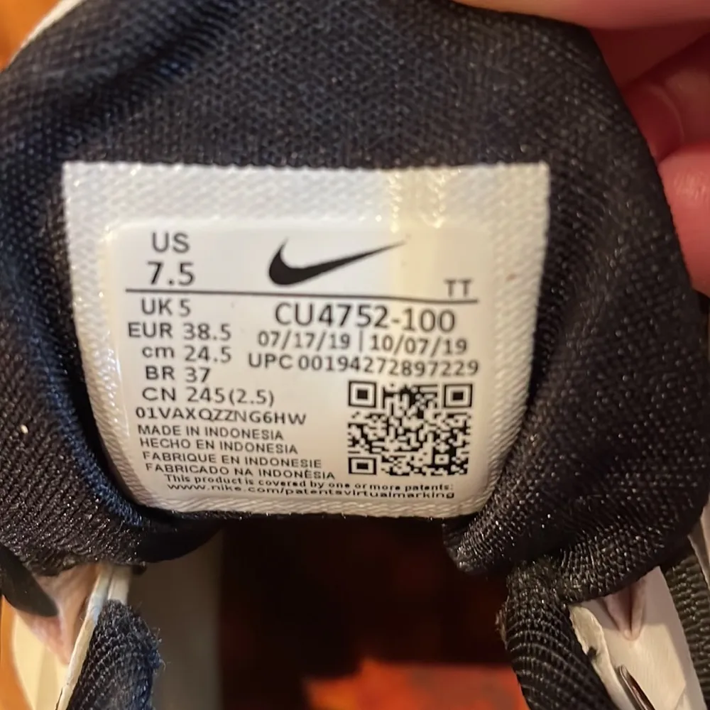 Nike air max 270 react size 7 1/2 - Image 5