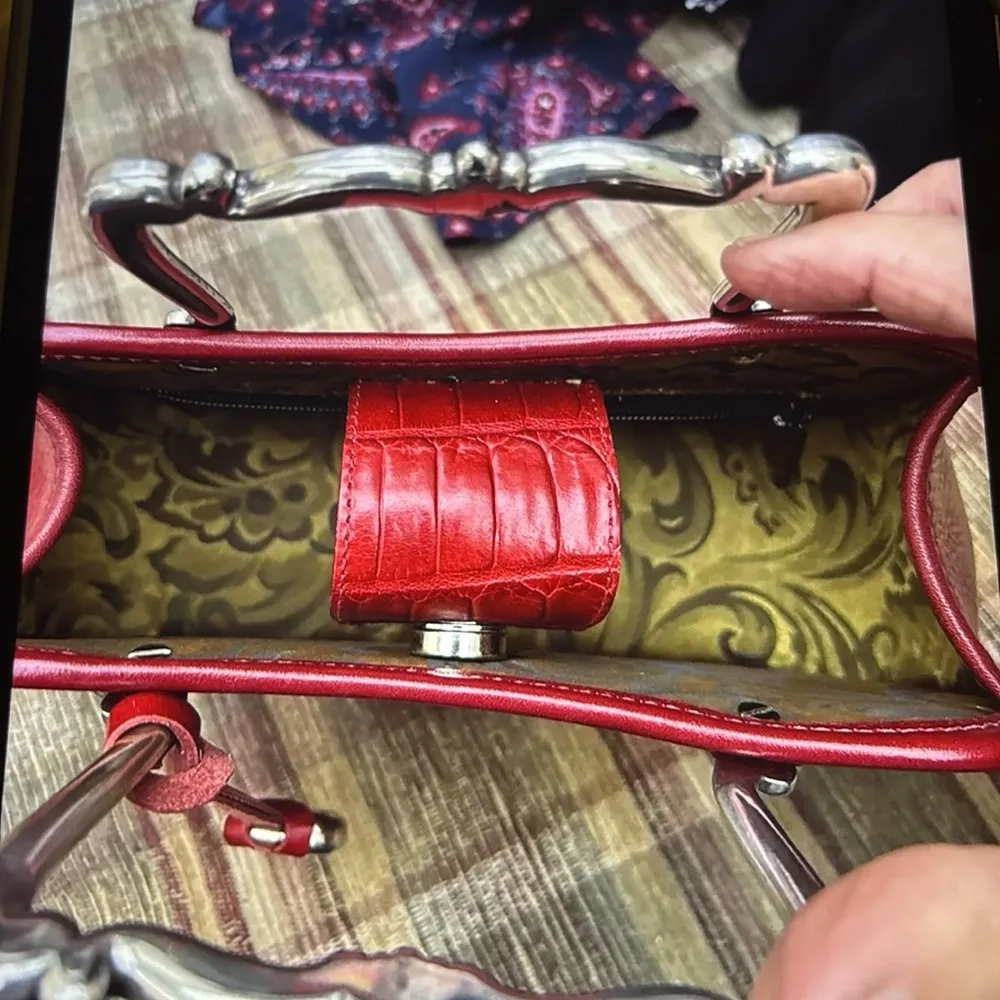 Brighton red florentine bag beautiful - Image 4