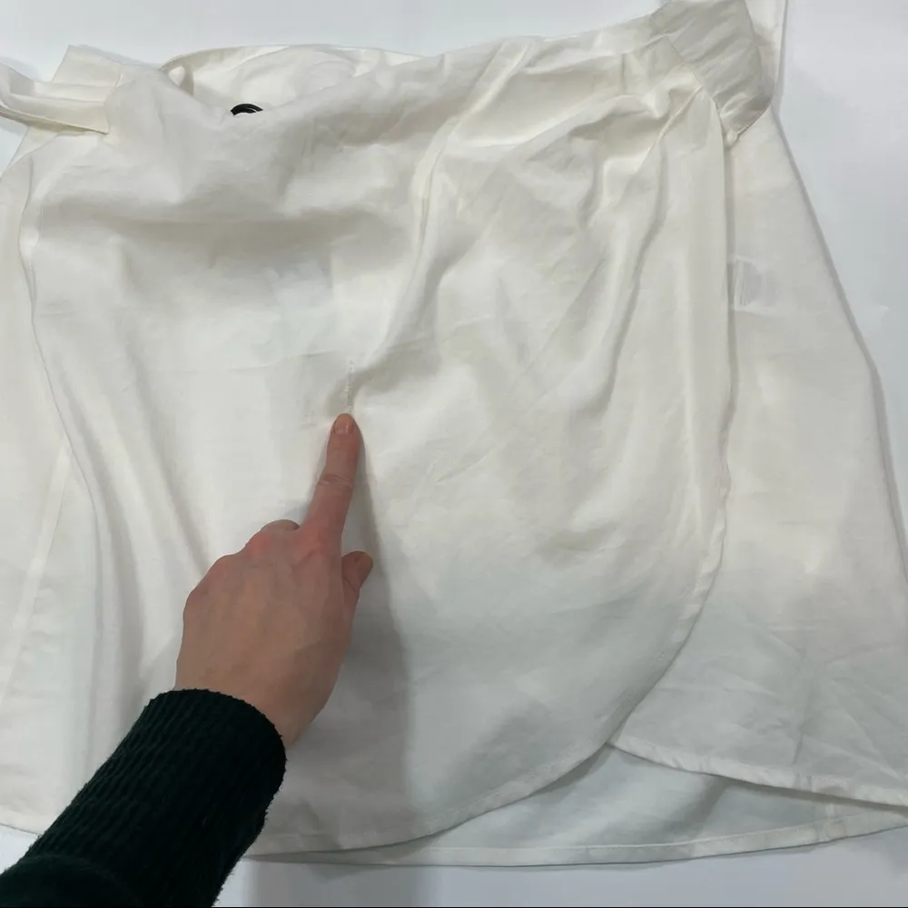 WEWOREWHAT CHLOE MINI SKIRT white wrap summer - Image 6