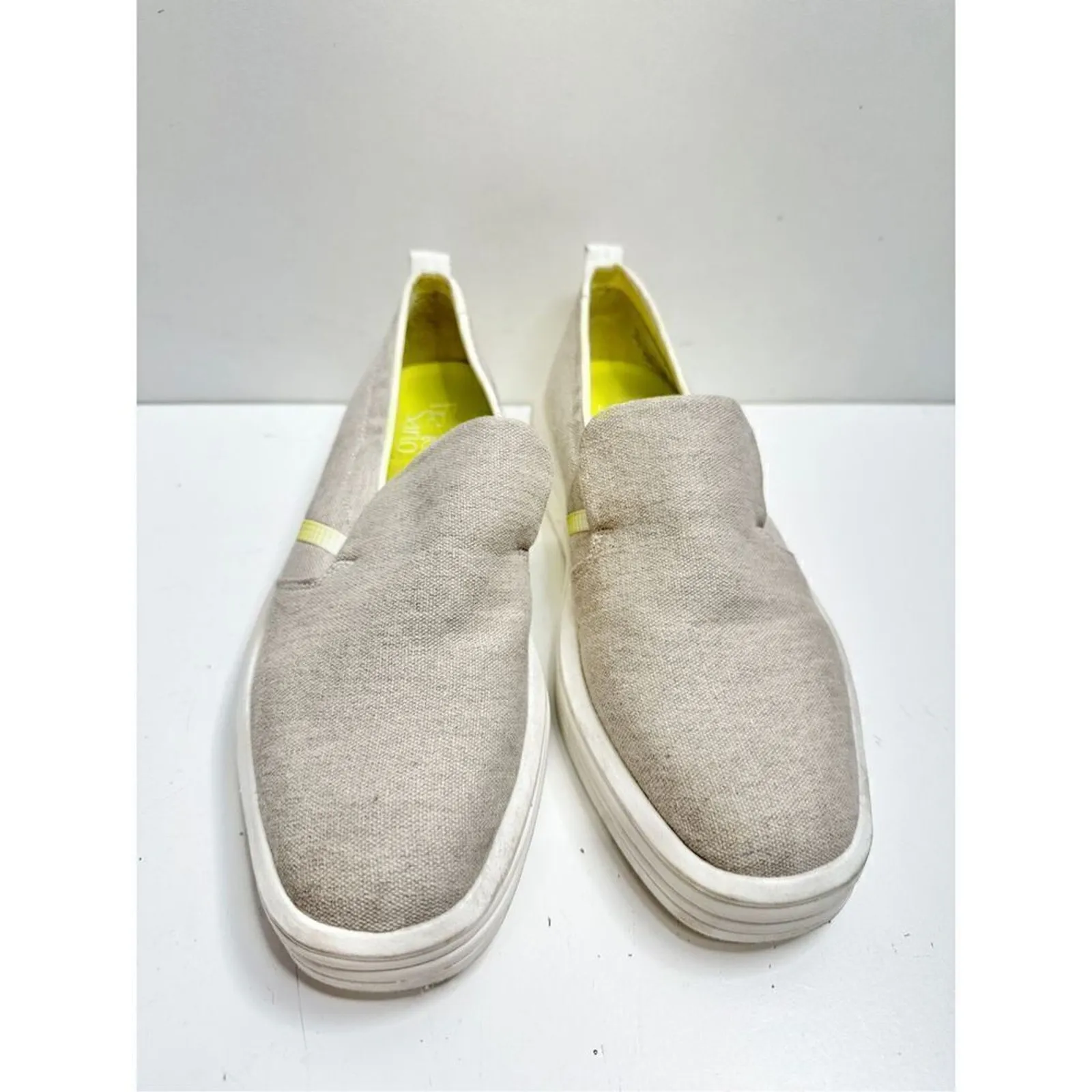 Franco Sarto Sneaker Size 7 Gray White Canvas Slip On Style - Image 3