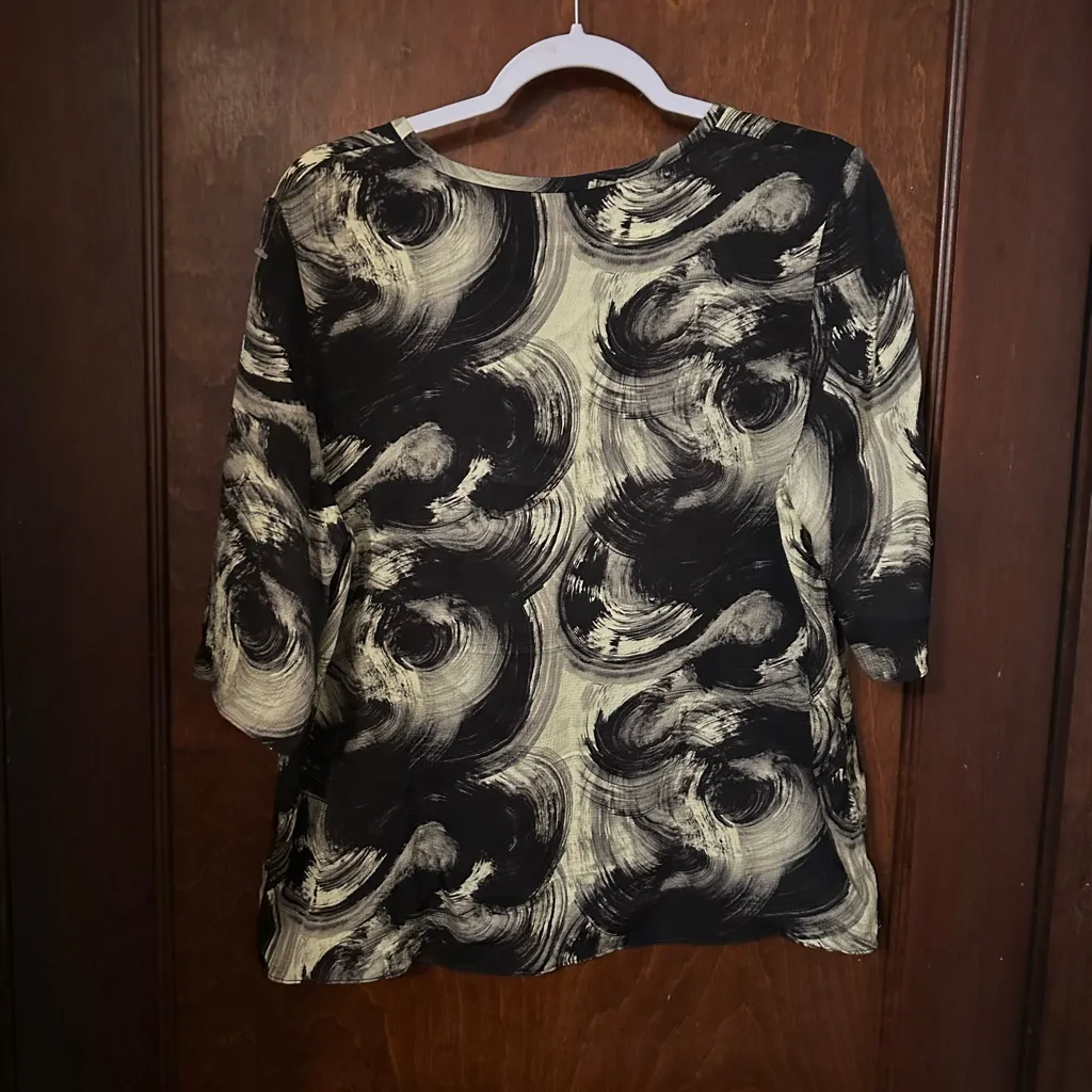 Everlane Satin Relaxed Tee Swirl Print Size L - Image 3