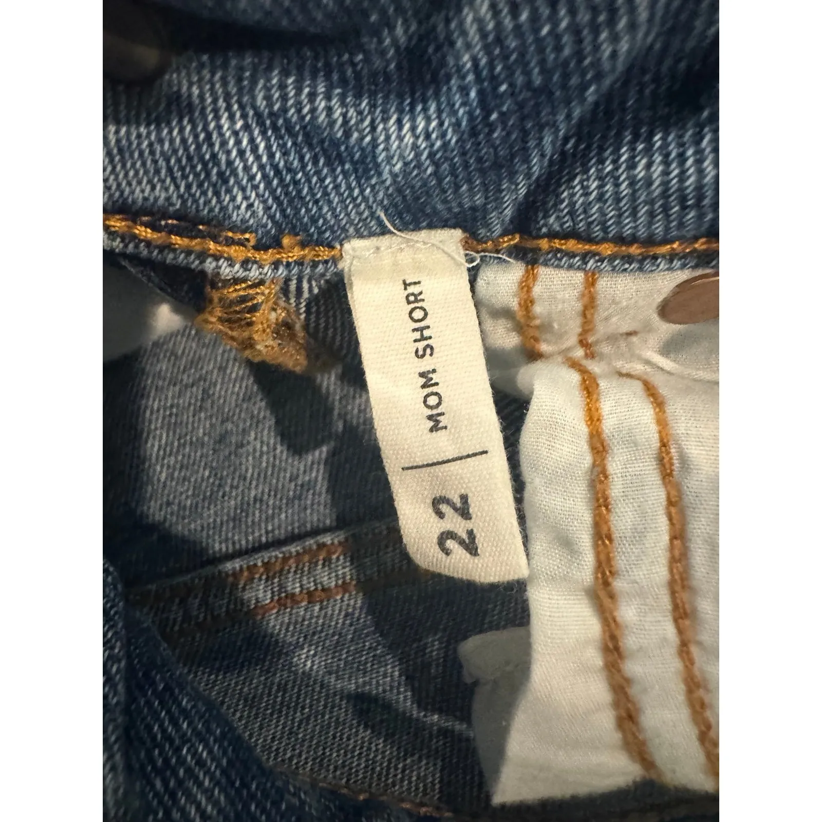 Pacsun Women Jean Shorts, mom shorts size 22 - Image 6