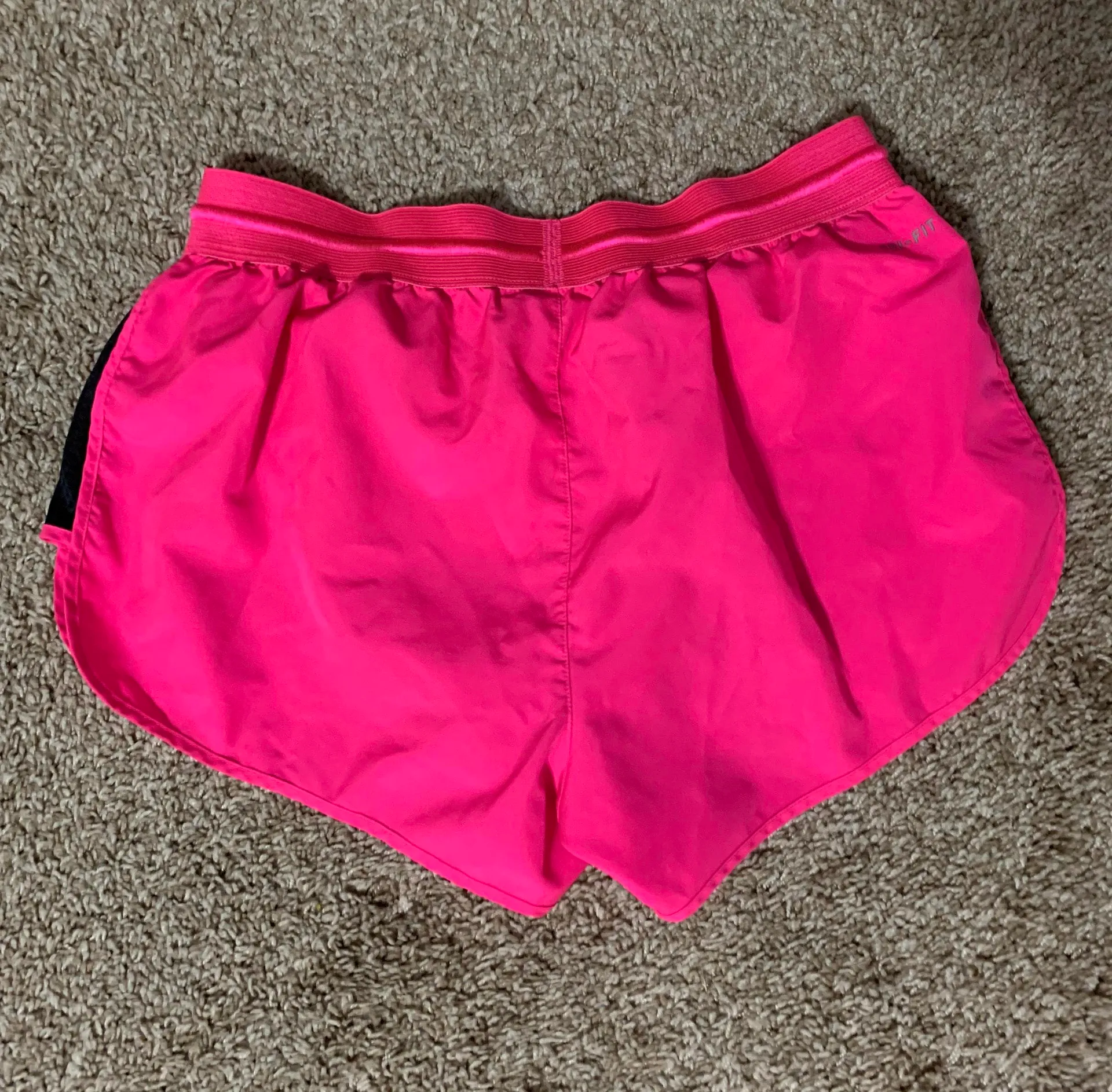 Nike Shorts Pink - Image 2