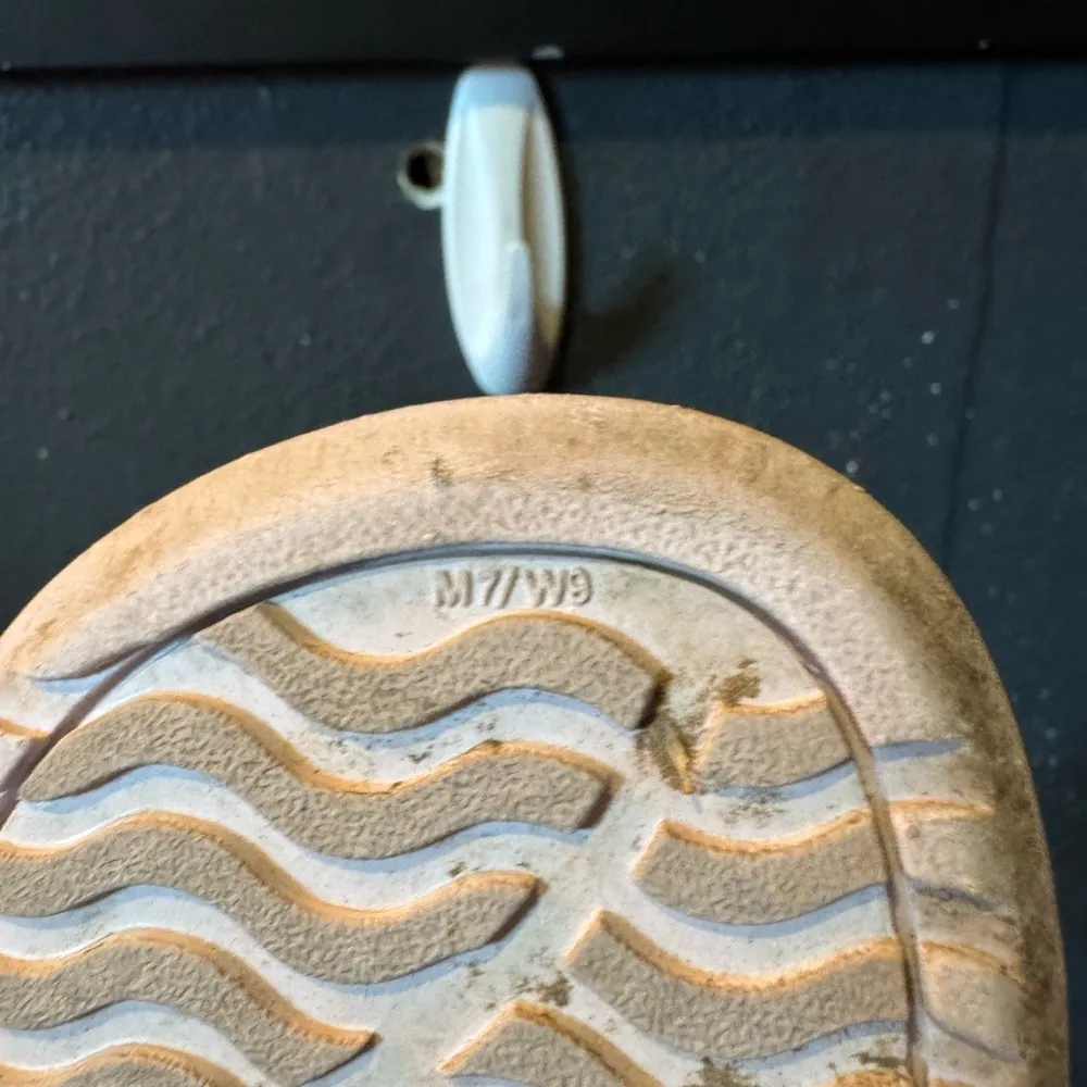 Native Black Sporty Sandals with Adjustable Straps Size 9 - Image 4