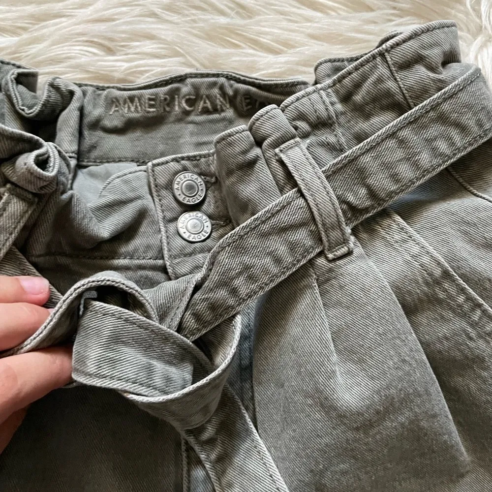 American Eagle  Highest Rise Mom Shorts - Image 4