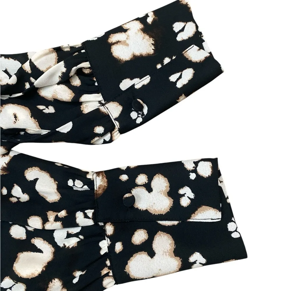 Black leopard crinkle long sleeve work blouse Size XS - Image 3