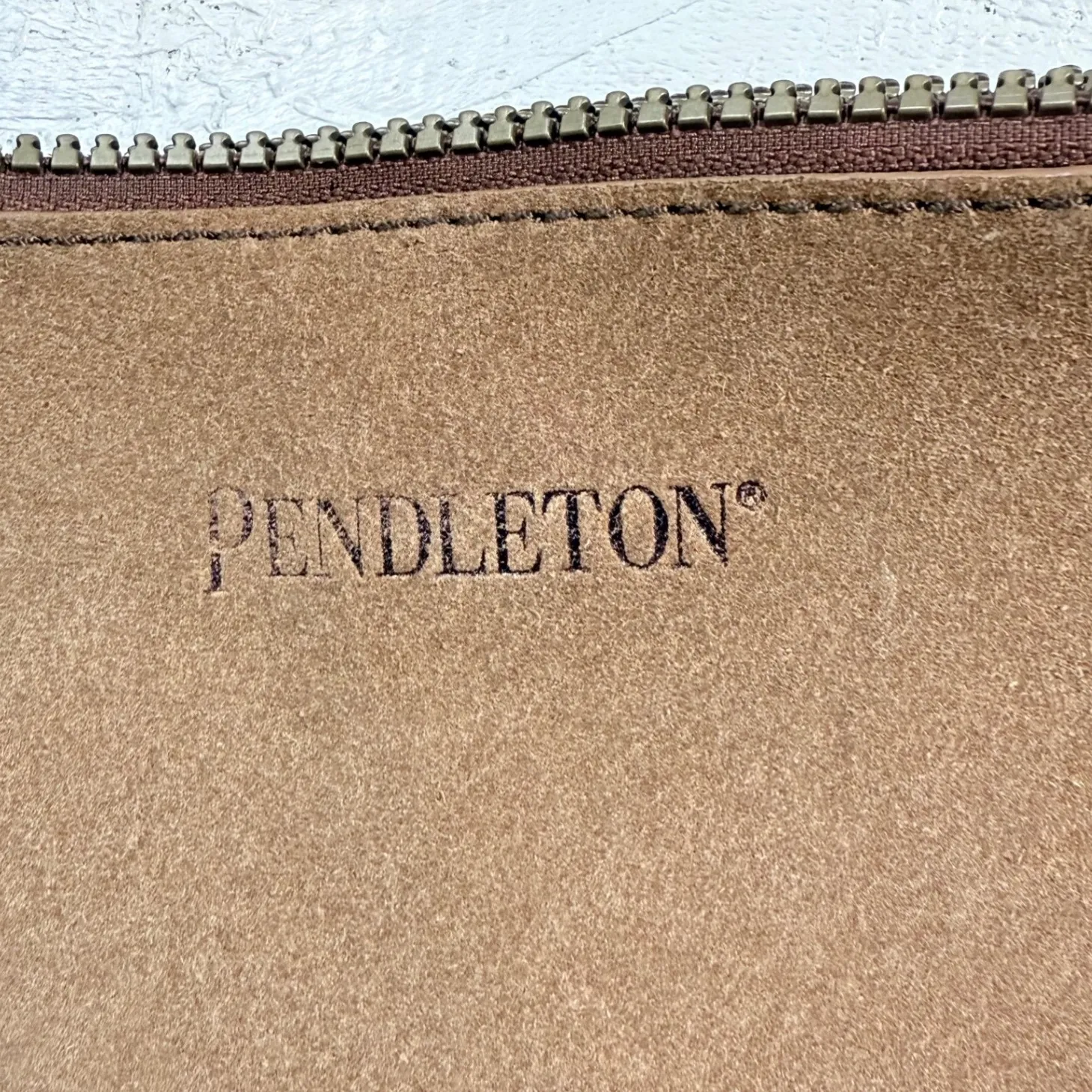 Pendleton VTG Suede Crossbody Bag Brown Leather Strap Zip Closure - Image 2
