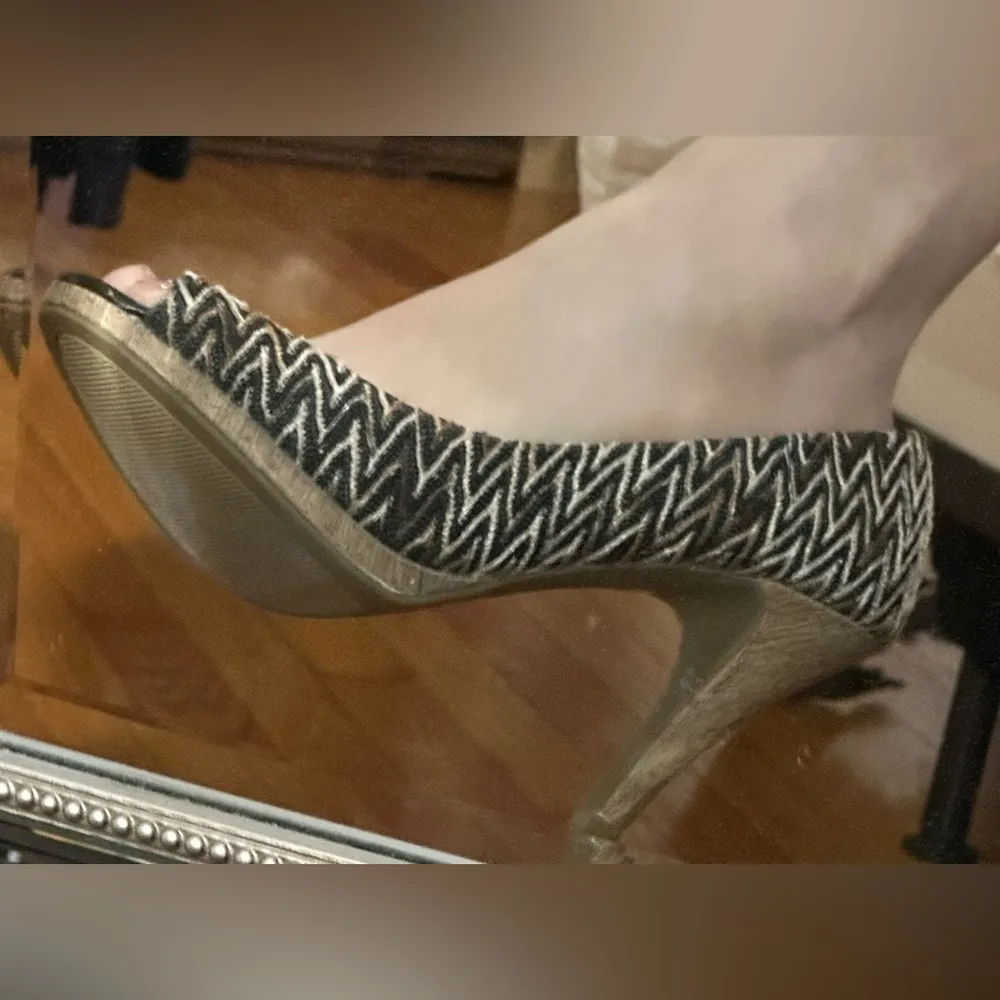 Jones Studio Black Brown Tan Zig Zag Lines  4 inch Wooden High  Heels Sz 7 - Image 8