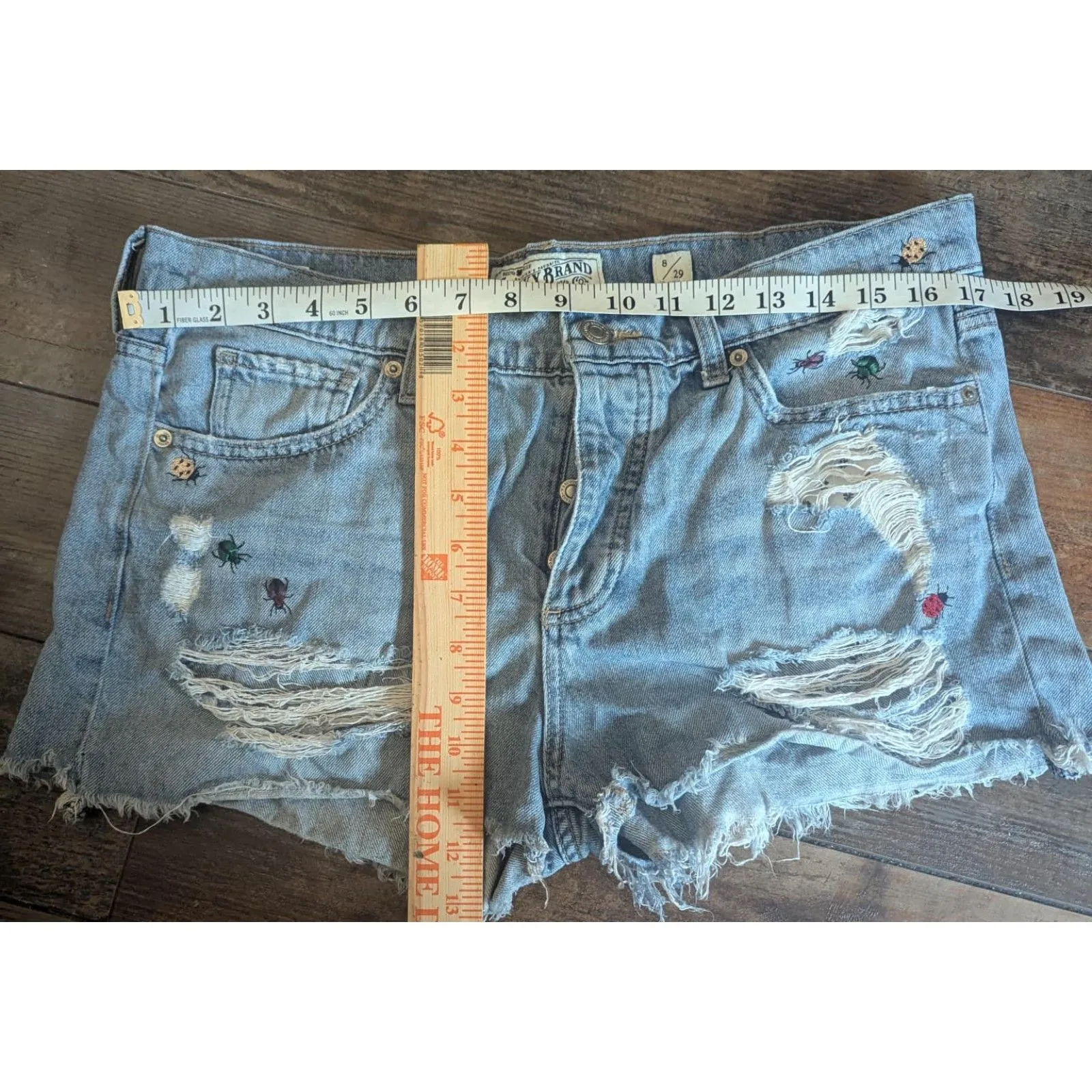Lucky Brand Distressed Bug Embroidered Denim Cutoff Shorts Size 29 (8) - Image 5