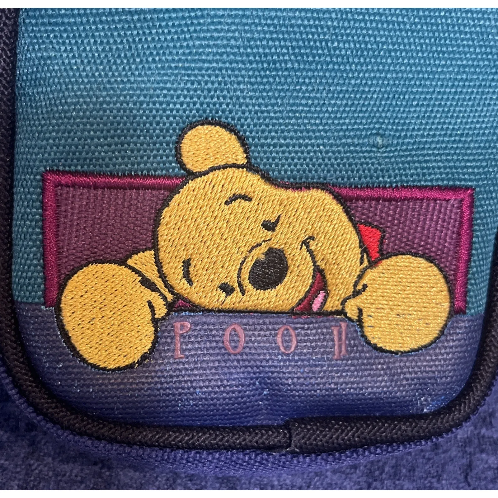 Vintage Y2K Disney 'Pooh & Friends' Winnie‎ The Pooh Bear Coin Purse w/ Keychain - Image 5