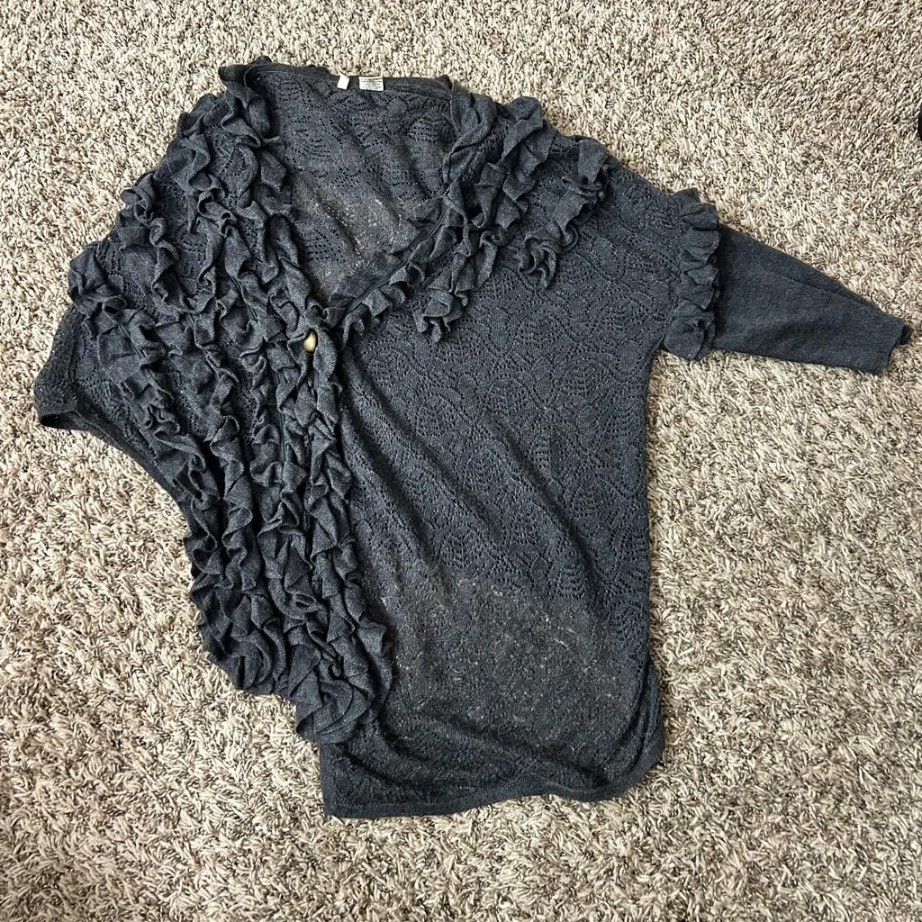 Anthropologie Moth gray one sleeve ruffle sweater with one button closure S/M - Image 2