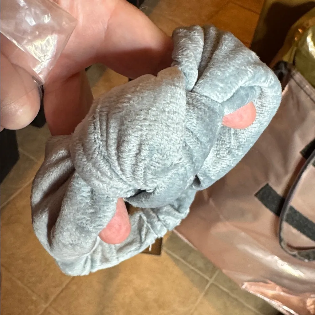 NWT NIP Aerie Soft Gray Velvet Knotted Headband One Size - Image 5