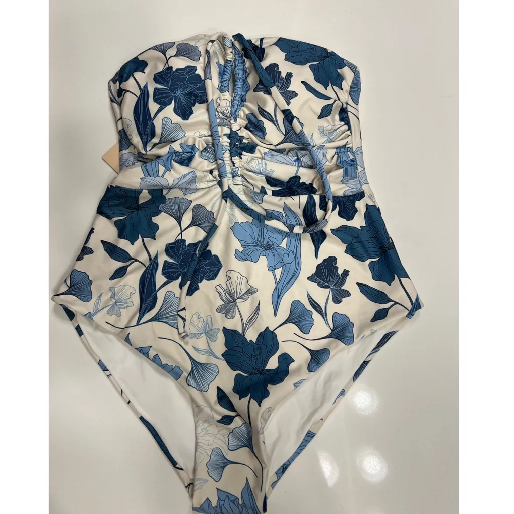 ENCANTADORE
MAITE PANGUI ONE PIECE - Image 3