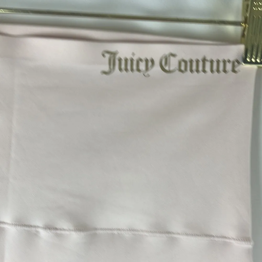 Juicy Couture baby pink shape wear shorts woman’s size medium - Image 2