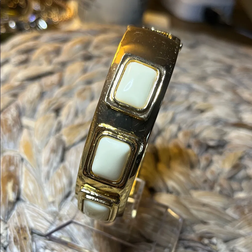 Gold Tone and Cream Hinged Bangle Bracelet - Image 2