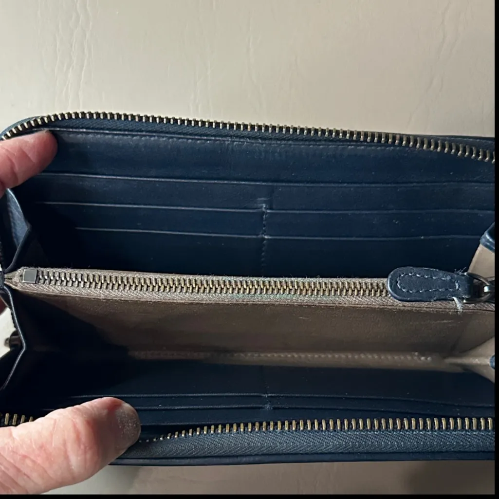 Bottega Veneta Woven Navy Blue Italian Leather Wallet - Image 4