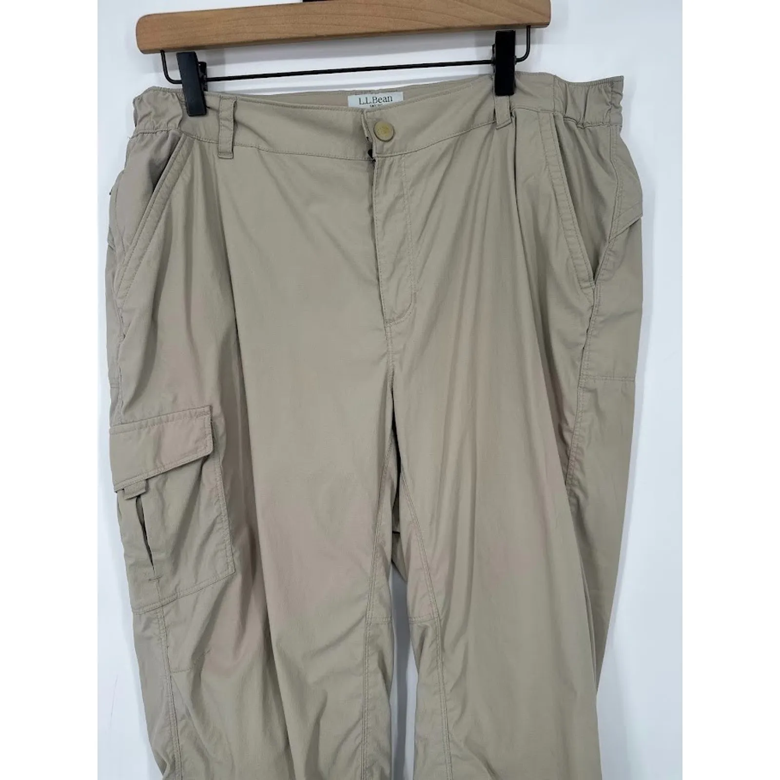 L.L. Bean Pants Womens L Tan Hiking Capri Comfort Trail Cropped Cargo Outdoor Size L - Image 3