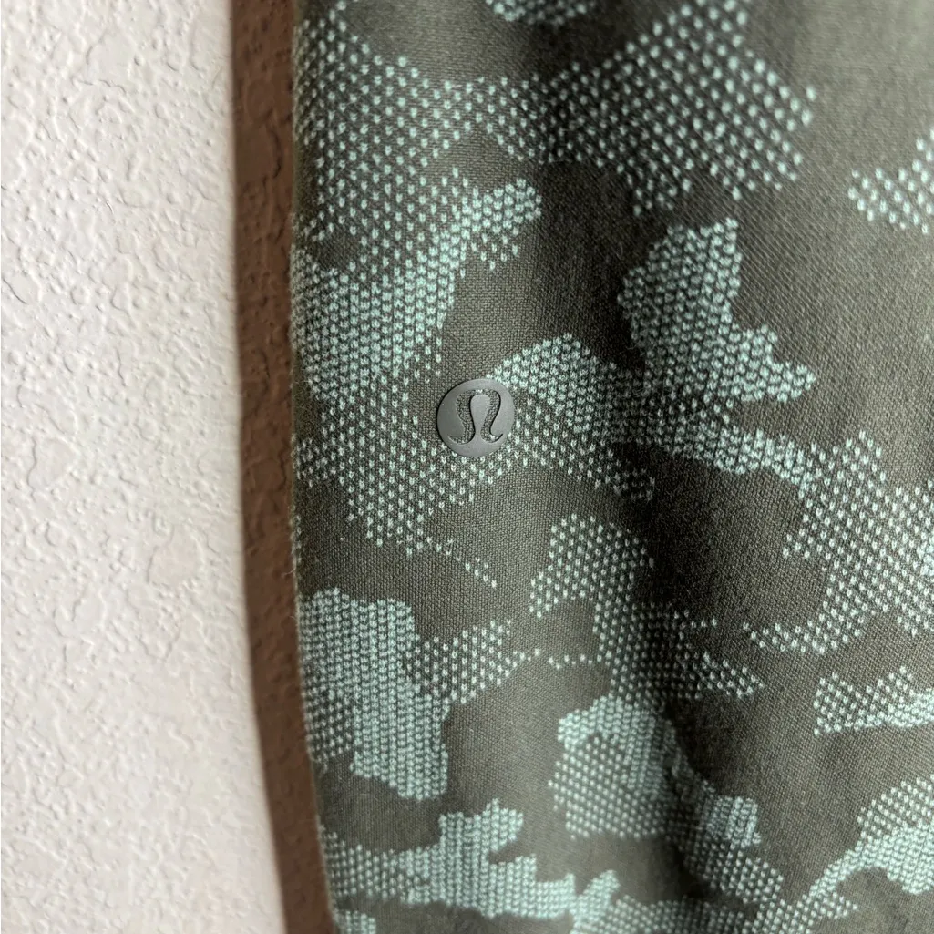 Lululemon Ready to Rulu Jogger 28” Heritage Camo Dark Olive Green Twill size 2 - Image 5