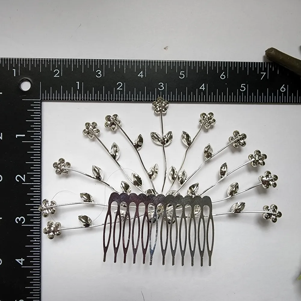 Large Silver and Crystal Flower Hair Comb - Image 5