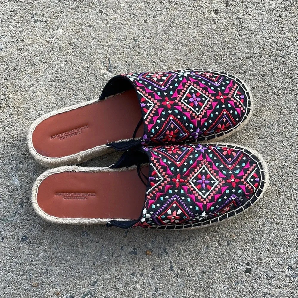 American Eagle Embroidered Mule Platform Espadrille Shoes size 8 - Image 2