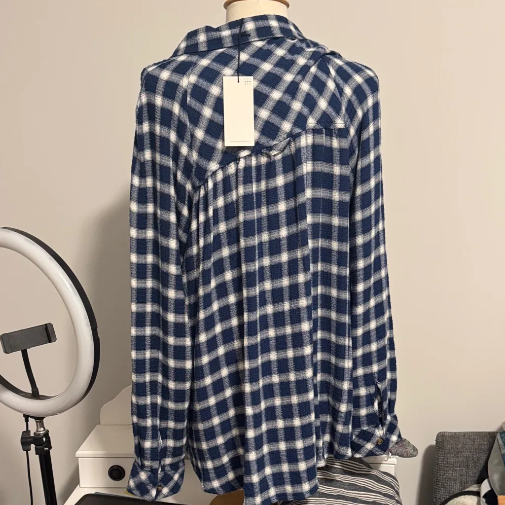 Carly Jean Los Angeles Navy and White Plaid Shirt - Image 3