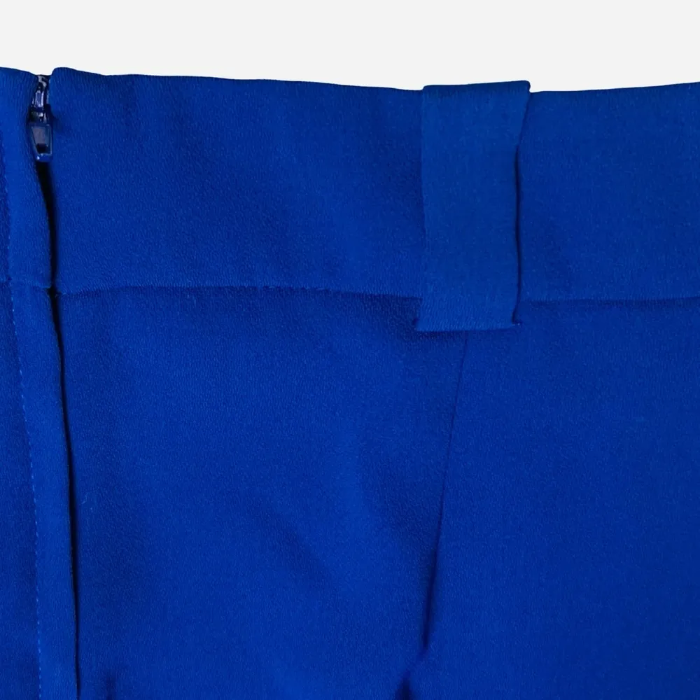 Forever 21 F21 Flat Front Royal Blue Shorts Size XS Like New/NWOT - Image 3