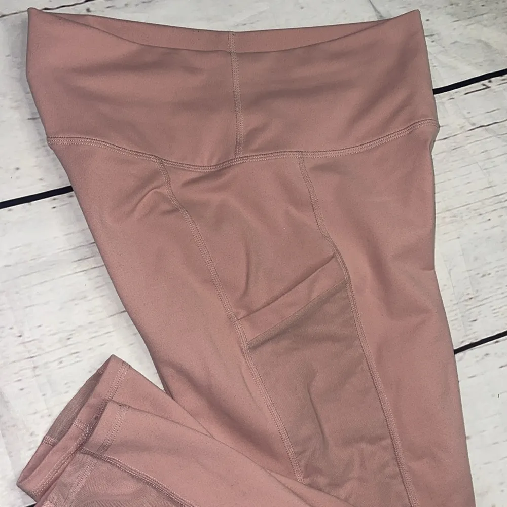 NWOT powerhold by  leggings - Image 3