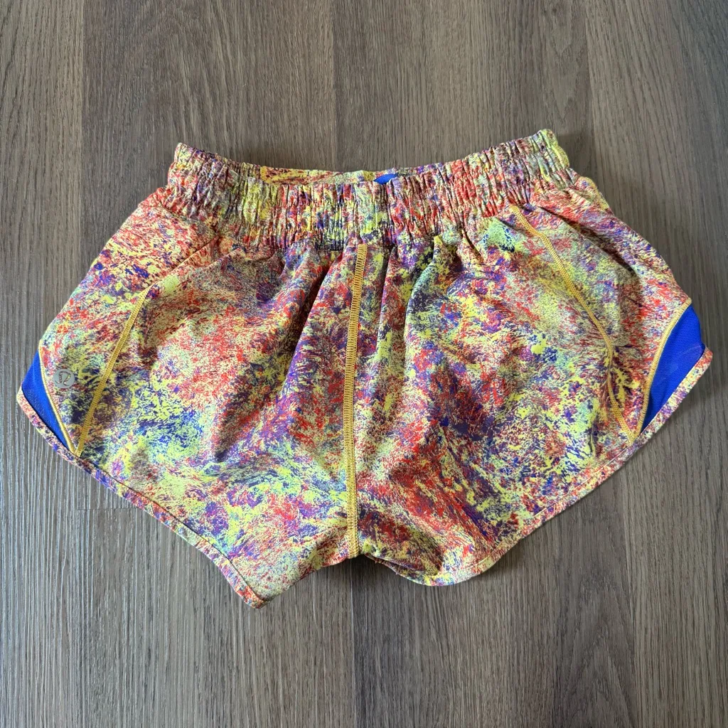 Lululemon Running Shorts Women's Multi-Color Abstract Print Blue Trim‎ - Image 2