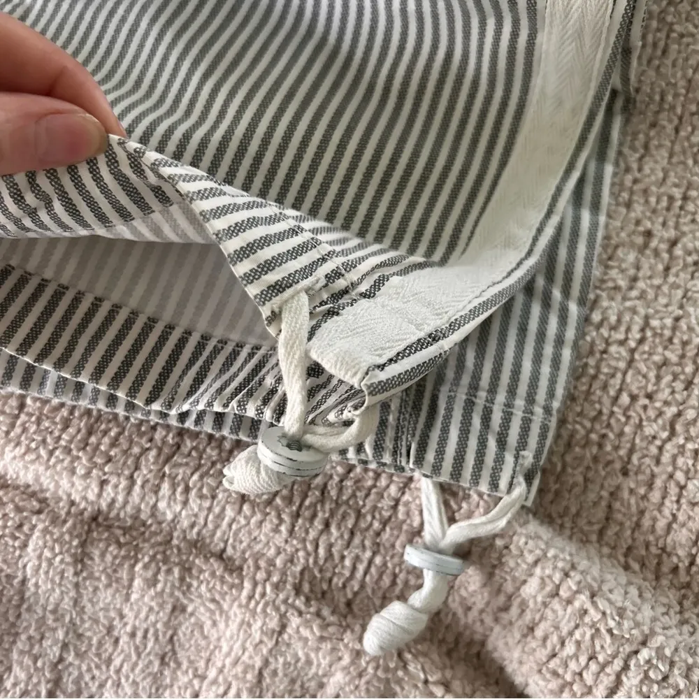 Anthropologie Sanctuary Terrain Striped grey white Crop Cargo Pants 28 - Image 9