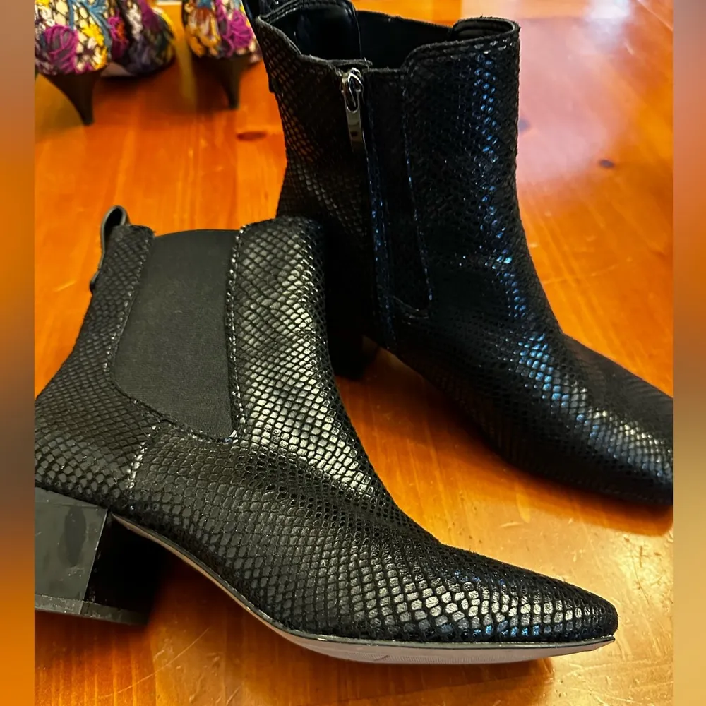 Franco Sarto Waxton Snakeskin Embossed Booties sz 8.5 - Image 9