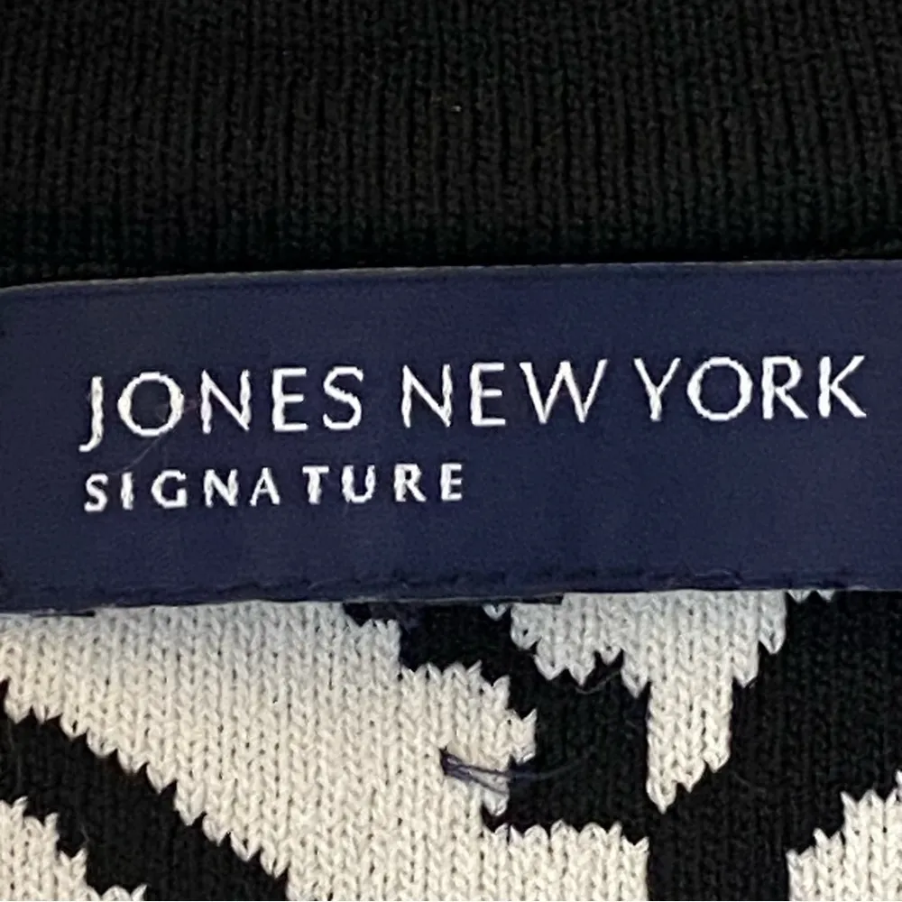 JONES NEW YORK Black and White abstract zebra zipper sweater jacket. Large. EUC - Image 9