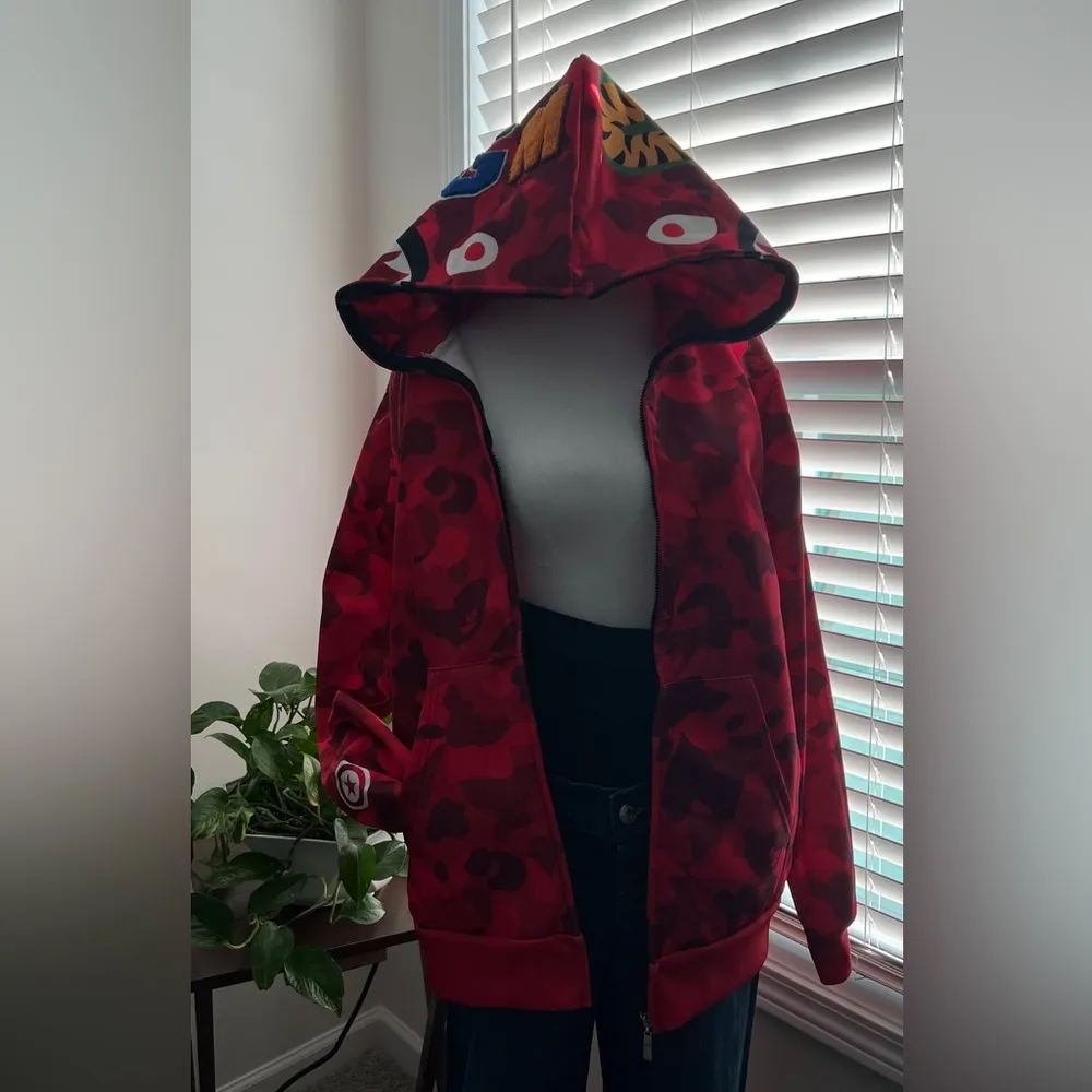 Red Camouflage Zip - Image 6