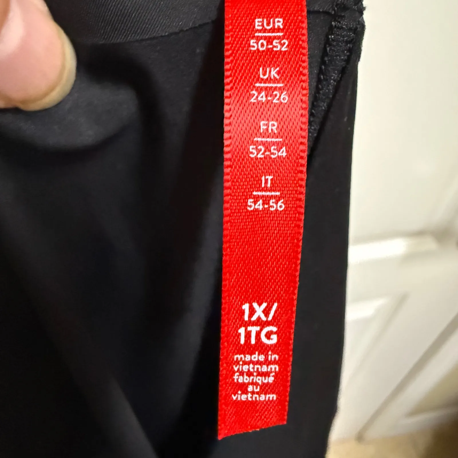 SPANX Thinstincts Open Bust Mid Thigh Bodysuit Black Shapewear Tummy Control 1X - Image 5