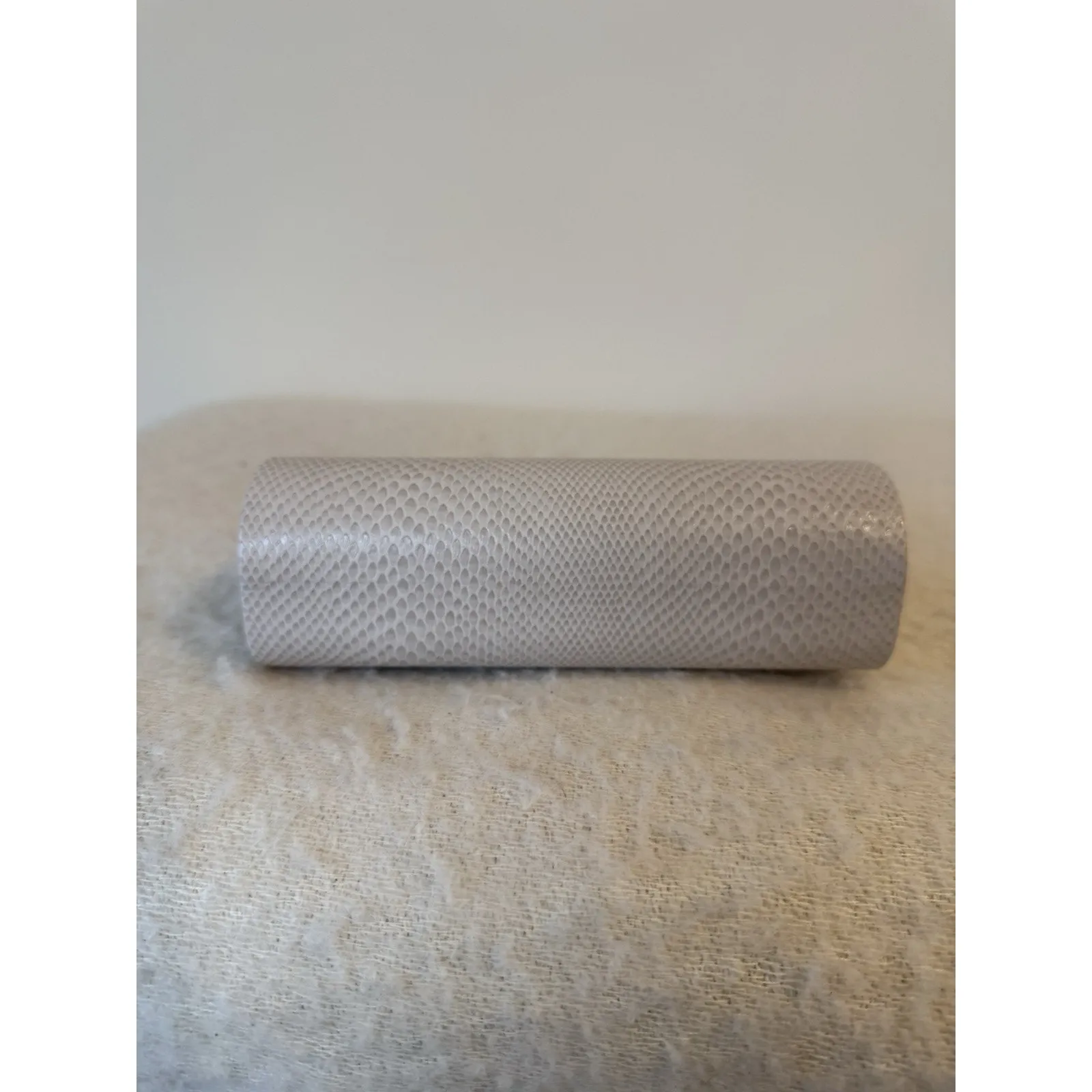 NEW JIMMY CHOO BEIGE TAN SNAKESKIN AUTHENTIC EYEGLASSES SUNGLASSES CASE W/CLOTH - Image 2