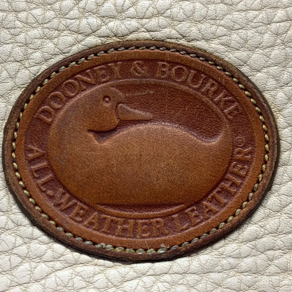 DOONEY And BOURKE white pebbled leather vintage tote bag - Image 8