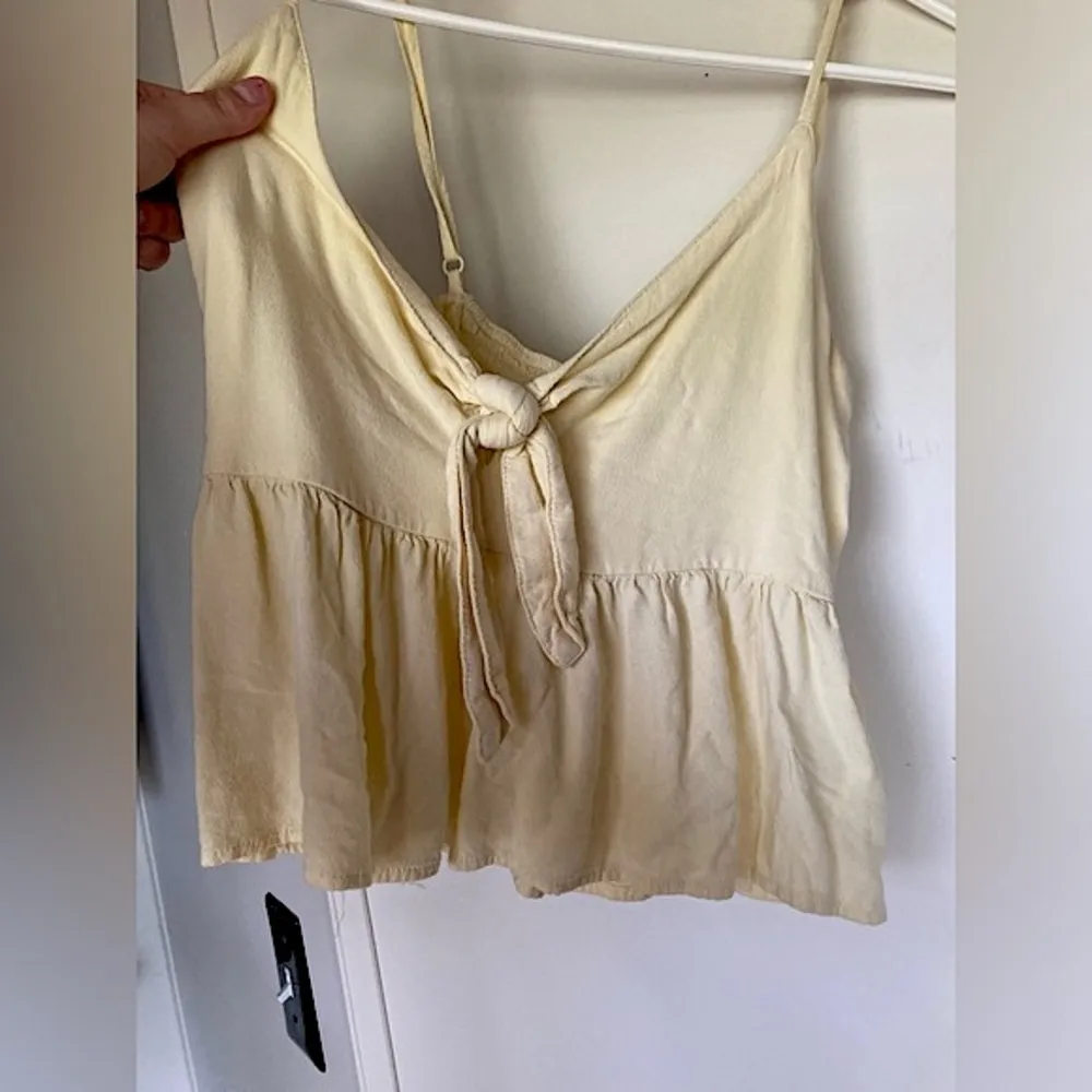 Bow Front Crop Tank Top - Image 12