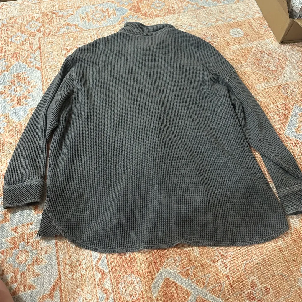 Aerie lumberjane waffle knit oversized button up shirt grey size small - Image 3
