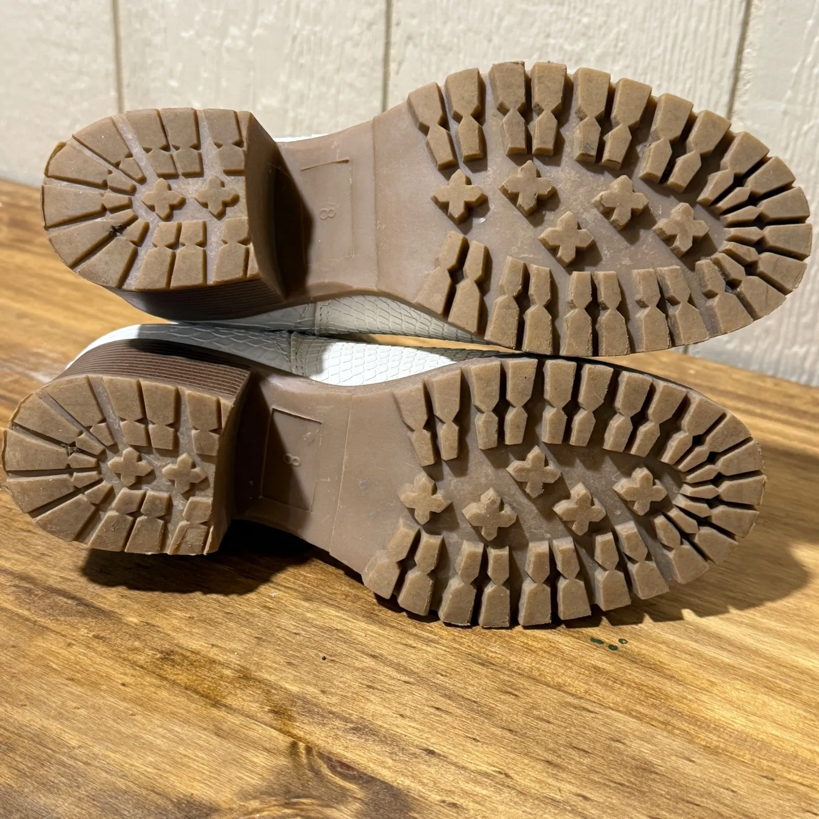 Altard State Cream Snake Embossed Block Heel Chelsea Boots Women's Size 8 M‎ - Image 6