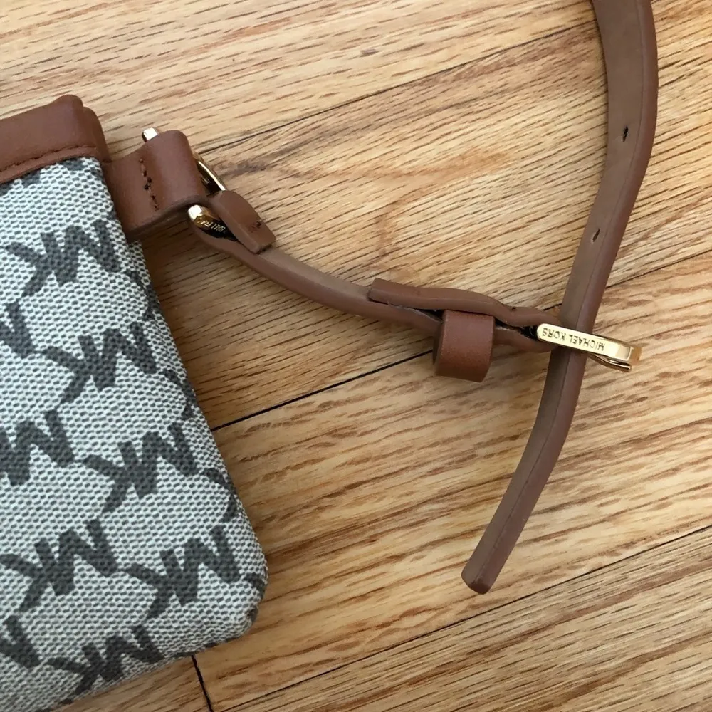 Michael Kors Belt Bag Waist Fanny Pack New Signature Logo - Image 3